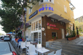  Hotel Town House  Тирана